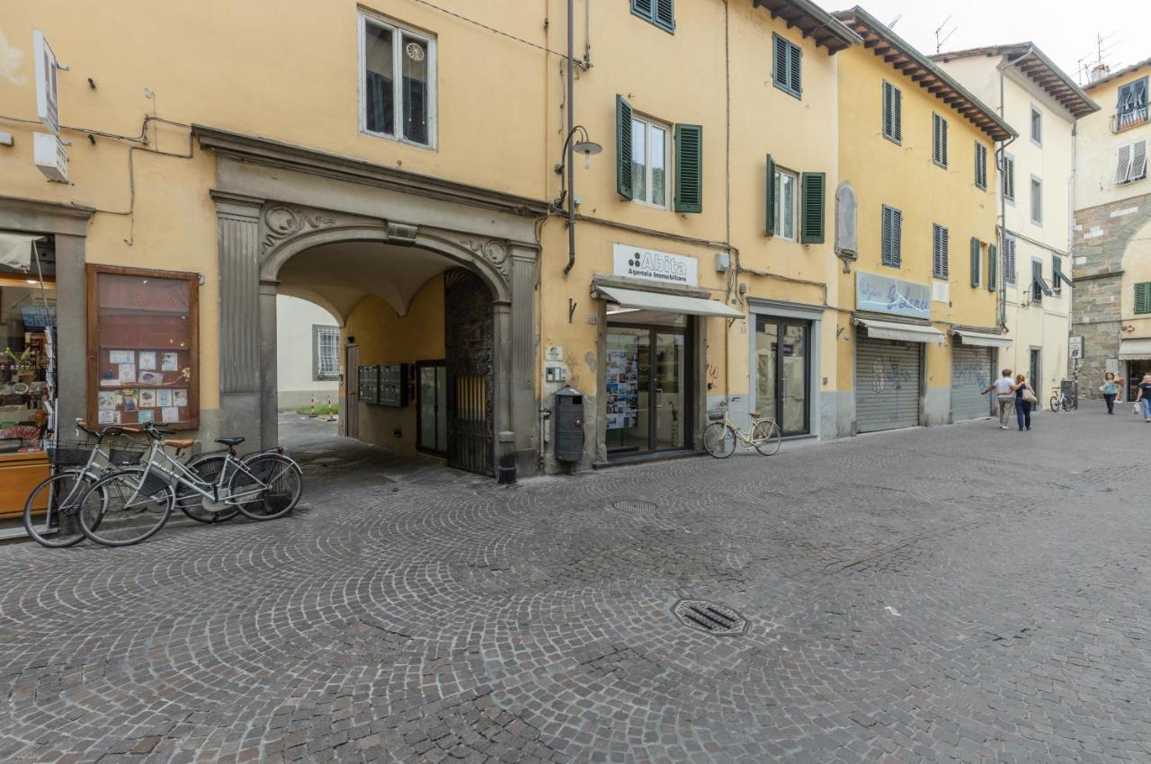 Lucca - Piazza Dell'Anfiteatro Central Apartment! Exterior foto